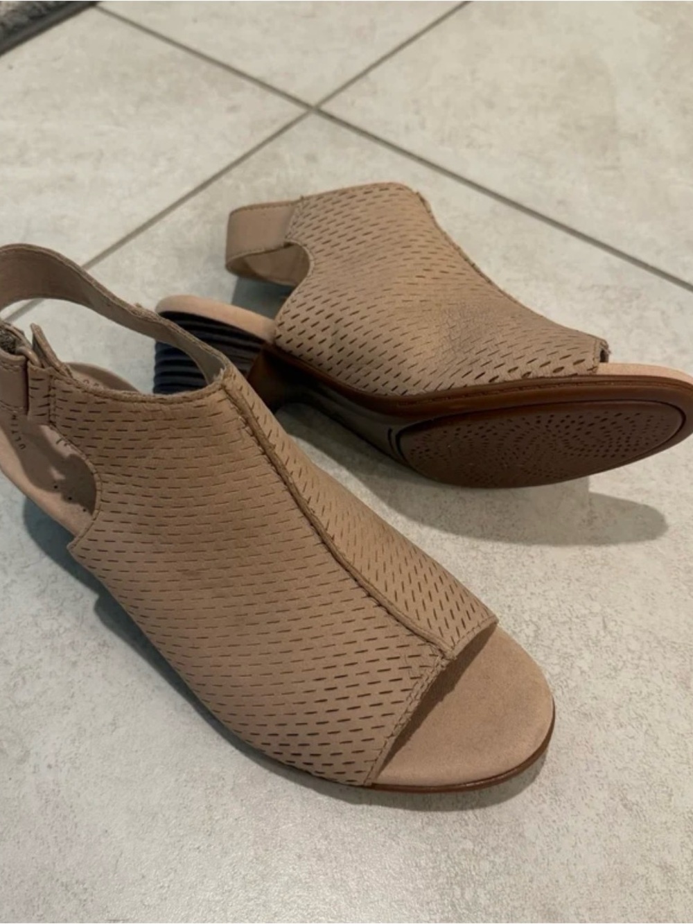 Clarks Open-Toe Slingback Sandals